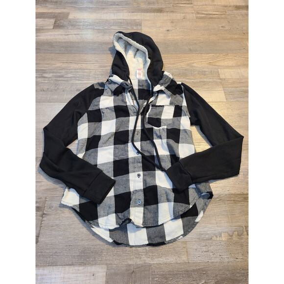 No boundaries small juniors black and white checkered button down fleece hood - Picture 1 of 9